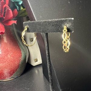 Elegant Gold Hoop Earrings